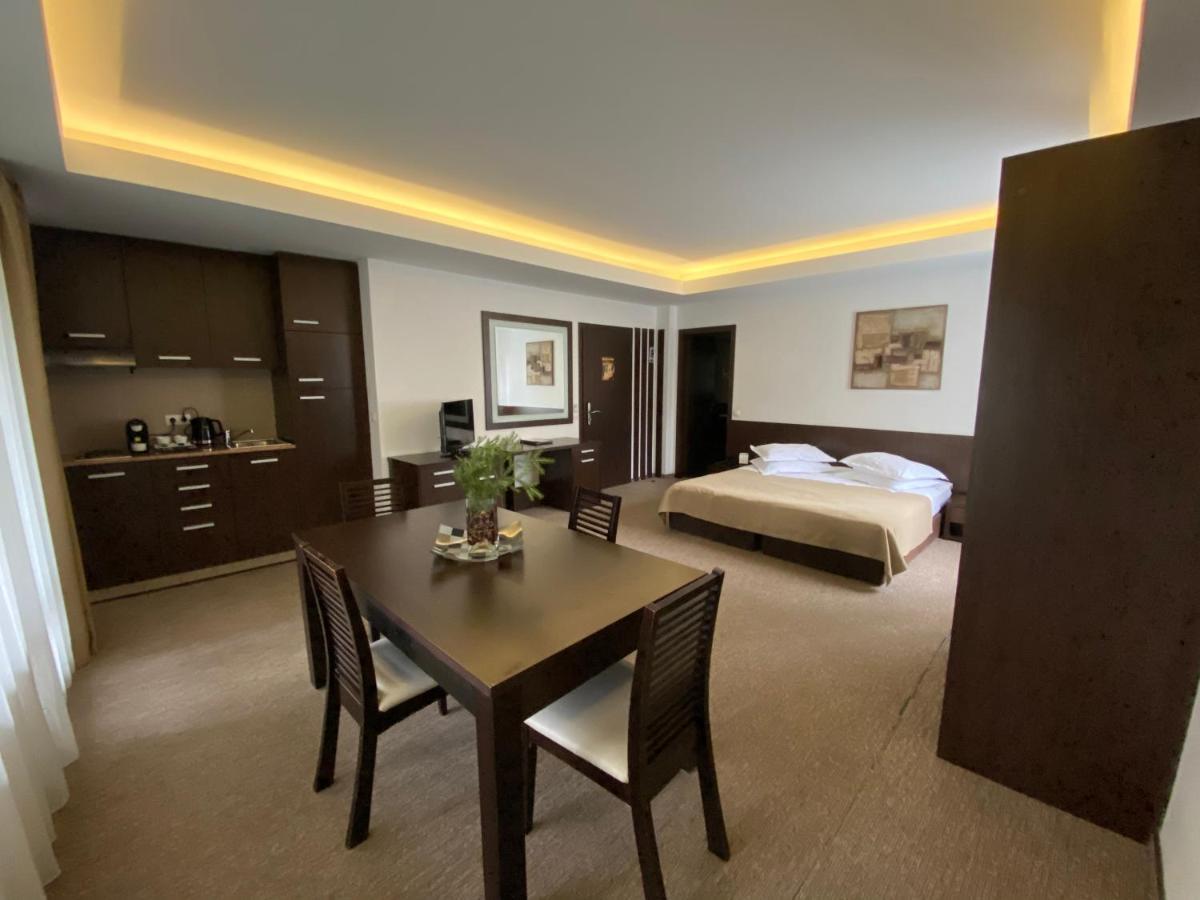 Hotel Smart Sinaia Eksteriør billede